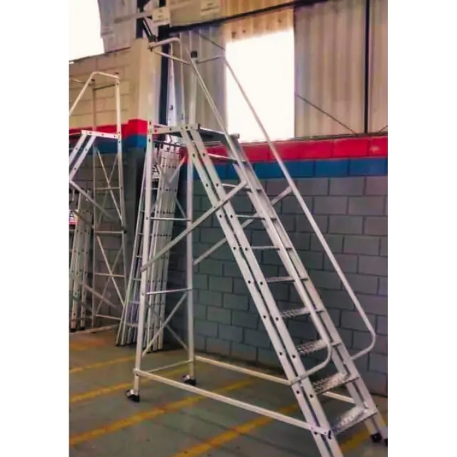 Escada Plataforma Trepadeira em Alumínio Super Star Padrão ESCADA PLATAFORMA TREPADEIRA EM ALUMINIO SUPER STAR PADRAO 5